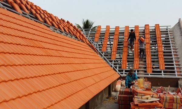 giá lợp mái ngói bao nhiêu tiền m2