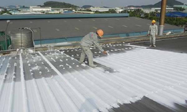 nên chống thấm hay lợp tôn tốt hơn