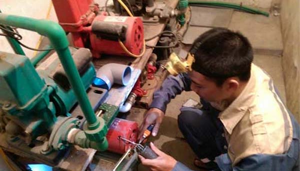 sửa máy bơm nước quận 4