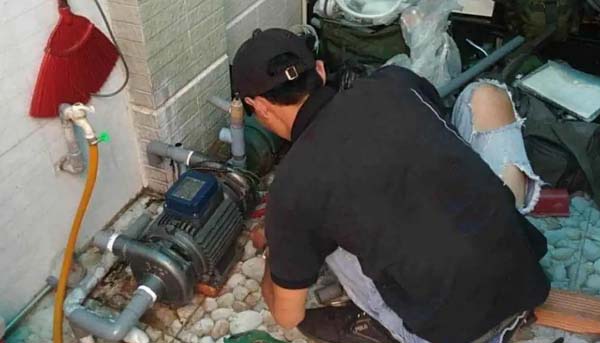 thợ thợ sửa máy bơm nước tại Quận 4