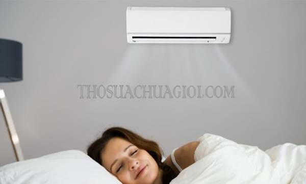 có nên bậc chế độ hẹn giờ máy lạnh khi ngủ ban đêm
