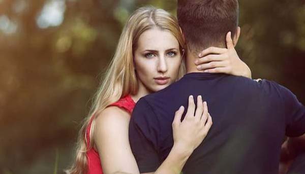 ý nghĩa rebound trong tình yêu là gì