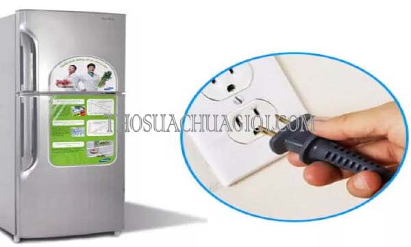 có cần rút điện tủ lạnh khi không sử dụng điện dài ngày