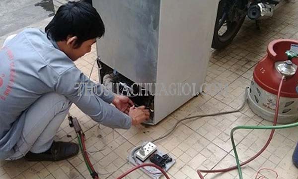 có cần thay gas cho tủ lạnh không vì sao