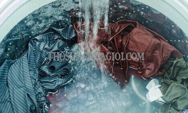 khi hoạt động máy giặt tiêu thụ bao nhiêu nước mỗi lần giặt