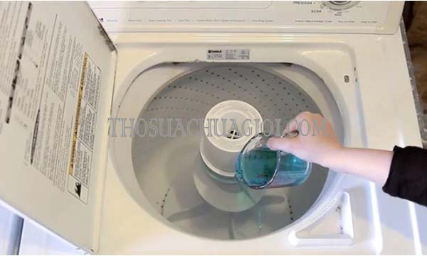 máy giặt có tự vệ sinh được không
