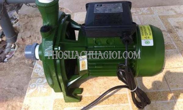 Máy Bơm Nước Có Cần Mồi Không? Khi Nào Cần Mồi