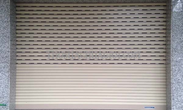 tìm hiểu cửa cuốn dùng pin hay dùng điện