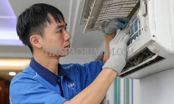 thợ vệ sinh máy lạnh tại bến lức