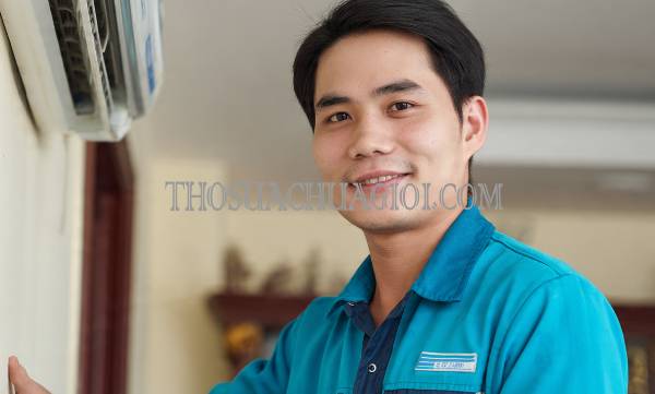 thợ vệ sinh máy lạnh tại gò công uy tín