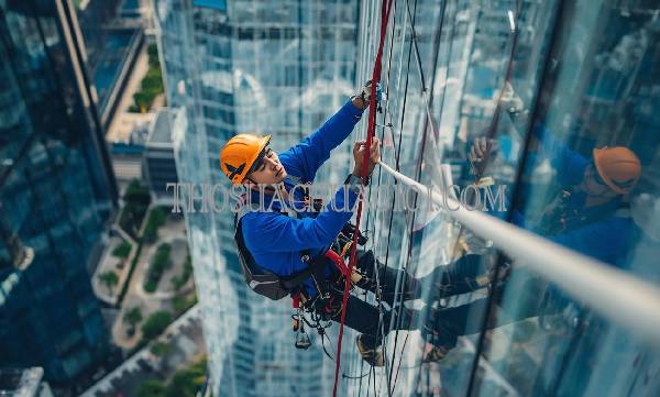 thợ vệ sinh kính tòa nhà xã tân thới nhì uy tín
