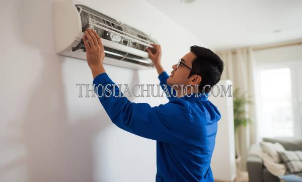 Thợ vệ sinh máy lạnh tại chung cư Đức Khải giá rẻ 20 phút có mặt