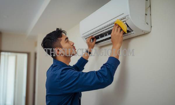 thợ vệ sinh máy lạnh tại huế uy tín