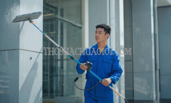 Thợ vệ sinh công nghiệp tại Quận 5 liên hệ 10 phút có