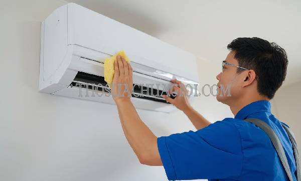 Thợ vệ sinh máy lạnh tại Ba Tri uy tín 15 phút đến nơi