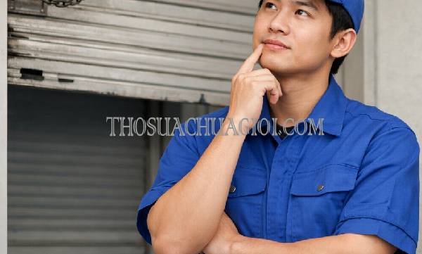 có cần ups cho cửa cuốn không tại sao