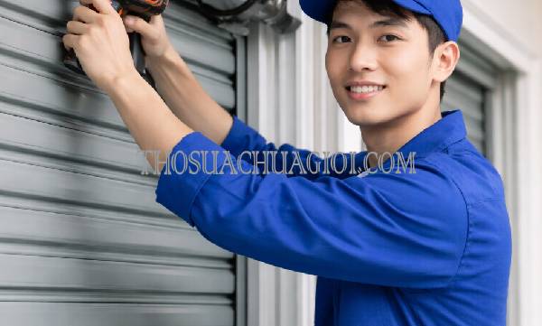 cửa cuốn có cảm biến vật cản không