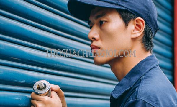 cửa cuốn có kết nối điện thoại được không tìm hiểu