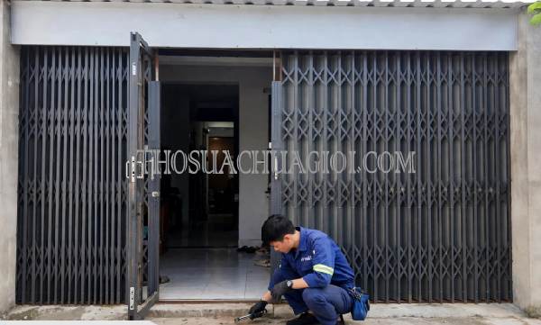 sửa cửa kéo Bình Xuân 